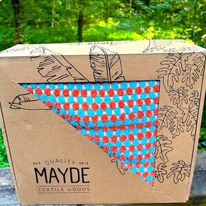 - New - Mayde Home Crescent towel Cuba 'Beach towel’ in NWT 100% Buldan …